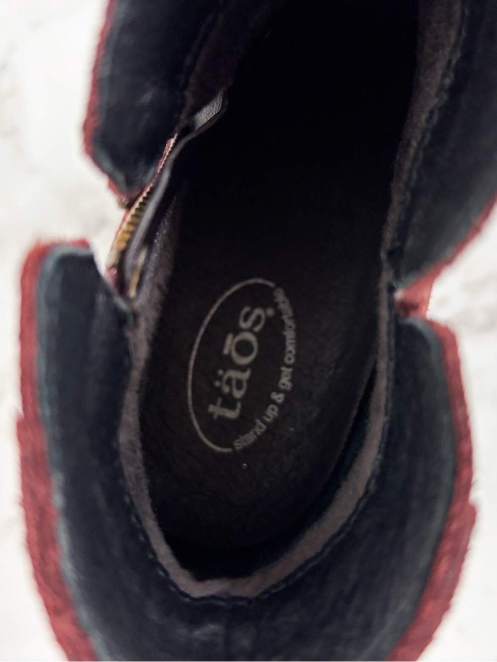 Taos Dillie Comfortable Wine Suede Ankle Booties Sz 8/8.5 - Picture 12 of 12